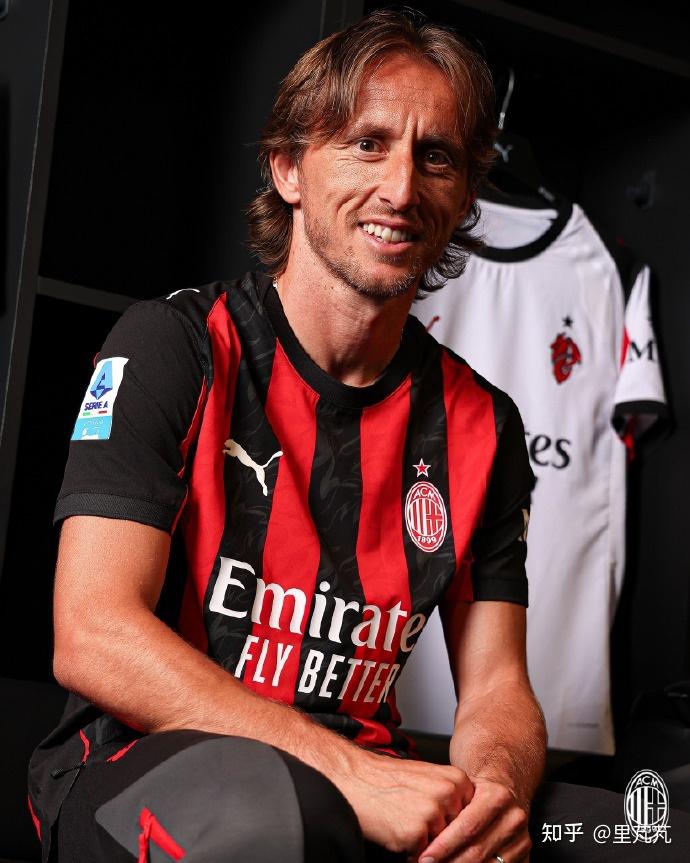 队报盛赞托万：现在他不仅是技术领袖，还是更衣室领袖