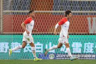 威少本赛季4次三双，次数仅次于约基奇和吉迪