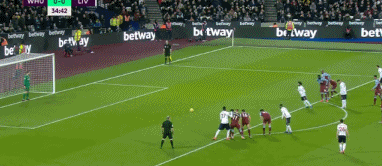 2025赛季，成都蓉城以红焰为刃、热血为甲，在三...