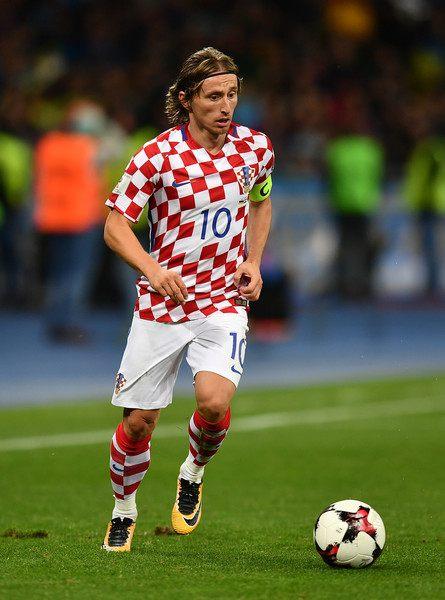 前巴萨总监：我们当时想签下伊萨克，目的是让他接替苏亚雷斯